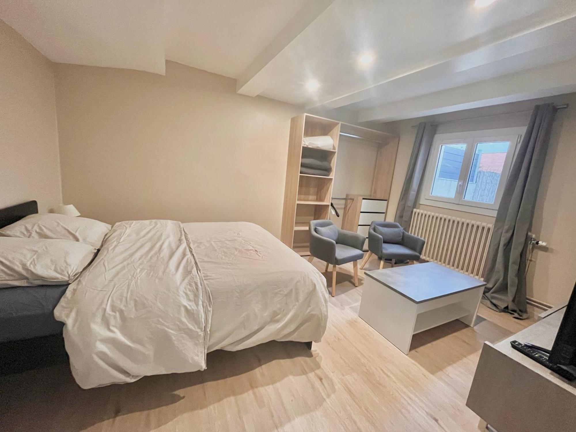 Séjour chez l'habitant Avec Cuisine, Salle De Bain Et Garage Prive Proximite 24h Le Mans